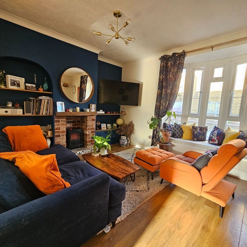 2 Bed Maisonette, London, E14 - Photo 1