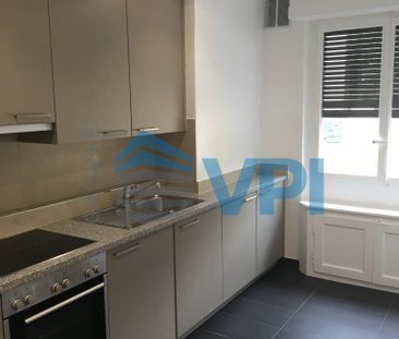 Idéalement situé dans Carouge, proche des transports publics - Photo 1