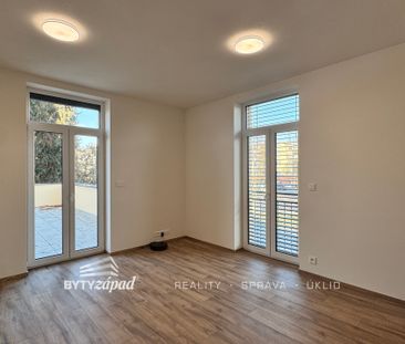 Pronájem bytu 2+kk 45 m² - Photo 1