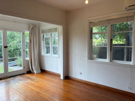 342 Innes Road - Photo 2