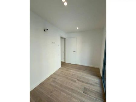 Dúplex de alquiler en Centre - Photo 5