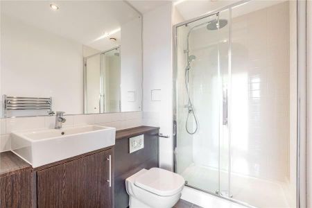 3 bedroom apartment to rent - Photo 2