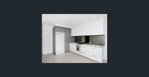 Yarraville Village on your doorstep! ***Short-term lease available*** - Photo 1