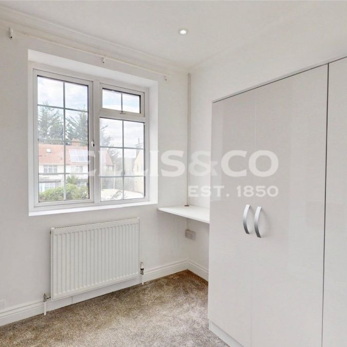 Thorn Close, UB5, Northolt - Photo 1