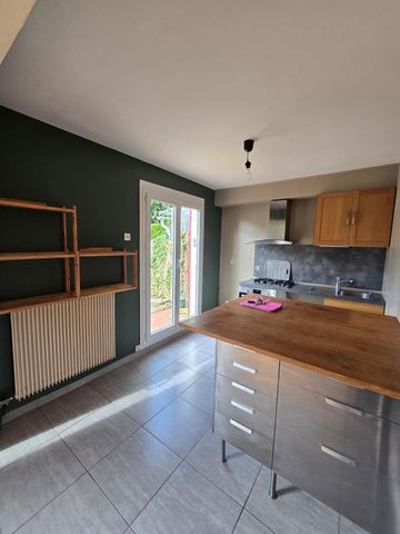 Location Maison 4 pièces 85m² HEROUVILLE ST CLAIR 14200 - Photo 3