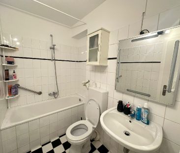 KREFELD CITY: 2-ZIMMERWOHNUNG IM HERZEN KREFELDS ZU MIETEN! - Photo 3