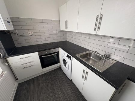 3 bedroom maisonette to rent - Photo 5