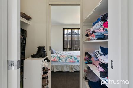 Neat, Comfortable and Conveniently Located! - Photo 5