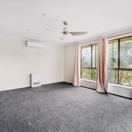 4 Bed, 2 Bath - Photo 1