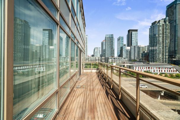500 Queens Quay PH 1005W, ON, CA, Toronto - Photo 1
