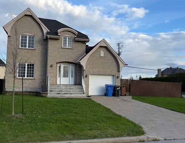 À louer / Maison à étages - Photo 1