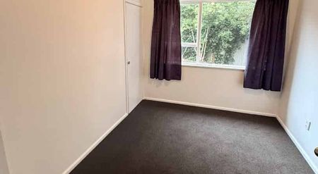 Recently Renovated Family Friendly 3 Bedroom Home - Photo 2