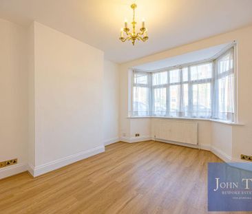 3 bedroom terraced house to rent - Photo 2