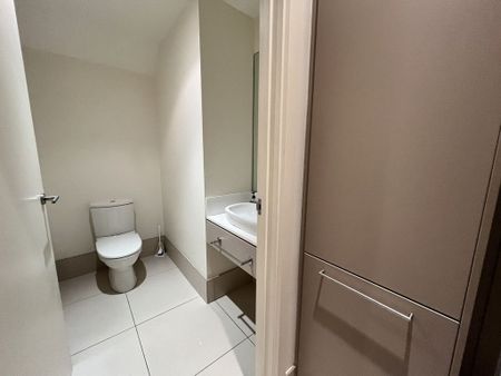 Low-Maintenance Living by the Water! - Photo 5