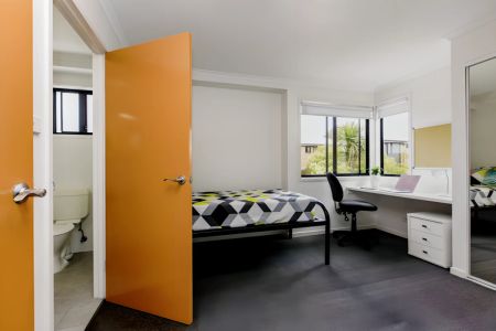 5 Bedrooms Apartment East Superior Double - Photo 4