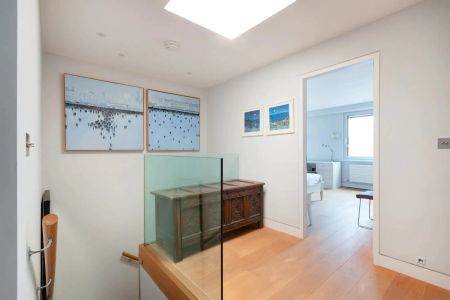 4 Bed, Apartment - Photo 4