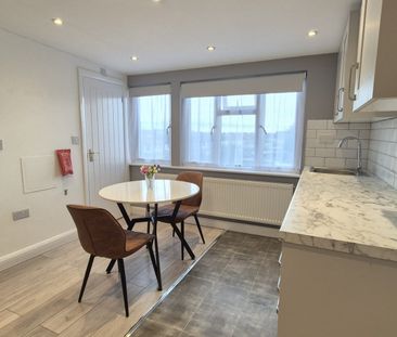 Studio Flat, Weston Drive, HA7 - Photo 4