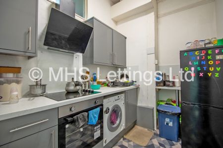 2 Bedroom Ground Floor Flat for rent in Regent Park Avenue - Photo 5