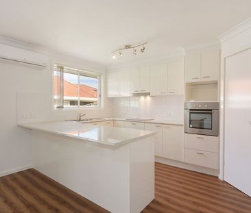 Modern 3-Bedroom Villa in Convenient Location - Photo 2