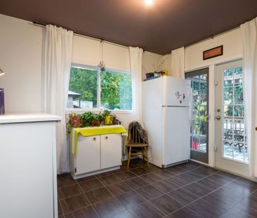 Charming Rancher With Basement - Photo 6