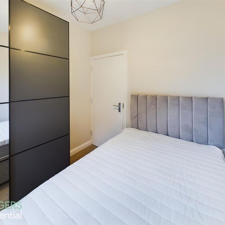 Apt 5, 244 Upper Newtownards Road - Photo 1