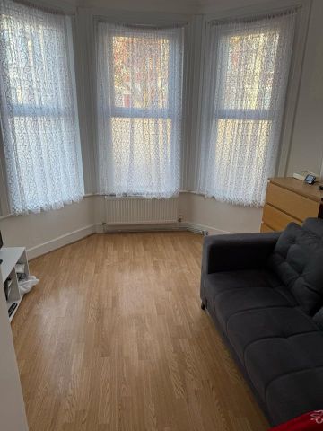 1 Bed Flat, Dongola Road, N17 - Photo 2