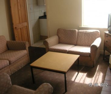 Nice 4 bed student house available - Photo 4