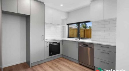 Quiet and Very Comfortable Townhouse - Photo 2