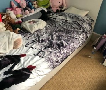 3 Bed Terraced House, Mayfair Avenue, IG1 - Photo 4