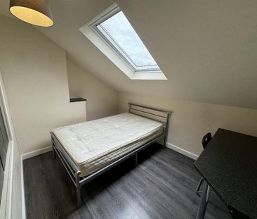 6 bedroom house to rent - Photo 2