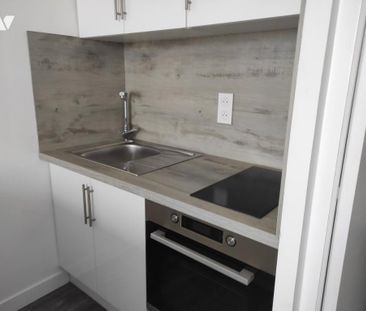 APPARTEMENT F2 RENOVE AVEC BALCON A LUC SUR MER (Vue Mer) - Photo 3