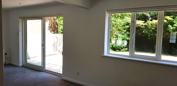 5 bedroom detached house to rent - Photo 1