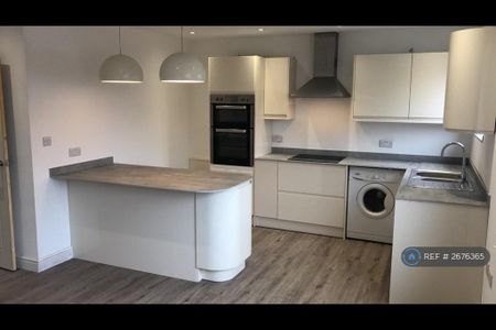 2 bedroom flat to rent - Photo 5