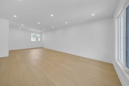 For Lease - 3370 Rhonda Valley, Mississauga, Ontario - Photo 3