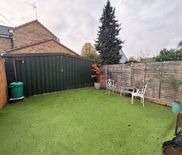 3 bedroom end of terrace house to rent - Photo 3