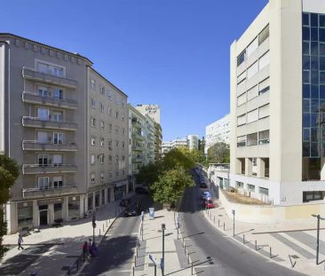 Room in a shared 9-bedroom apartment for rent in Lisbon, only for professionals or students. - Photo 6