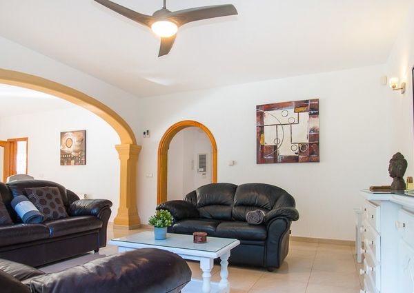 VILLA FOR RENT ALL YEAR ROUND WITH PRIVATE POOL IN MORAIRA