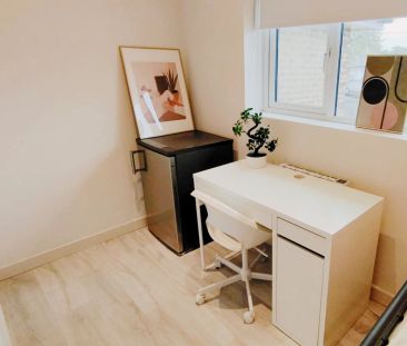 2 Bedroom 1 Bathroom room4 - Photo 5