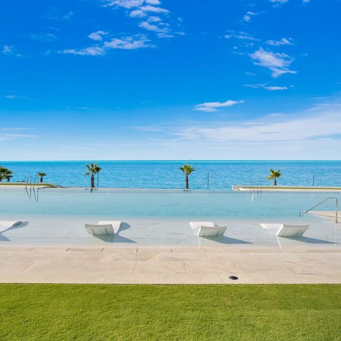 Middle Floor Apartment · Estepona - Photo 1