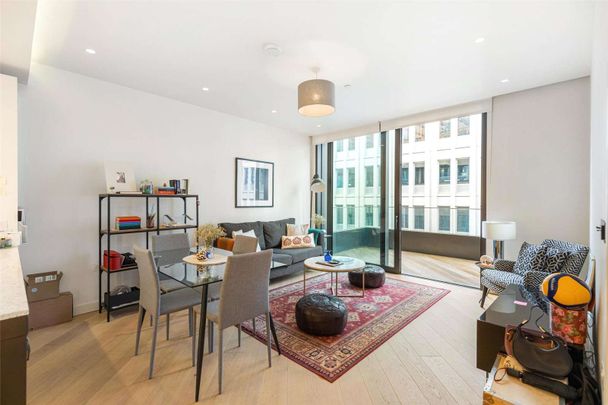 A fantastic 1 bedroom apartment in the iconic Television Centre development. - Photo 1