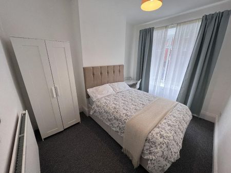 4 bedroom house to rent - Photo 3