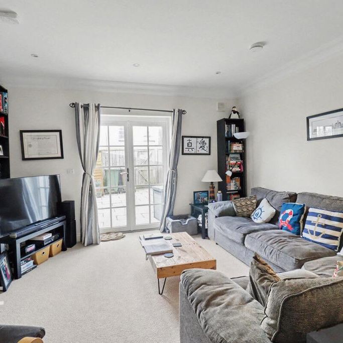 2 bedroom terraced house to rent - Photo 1