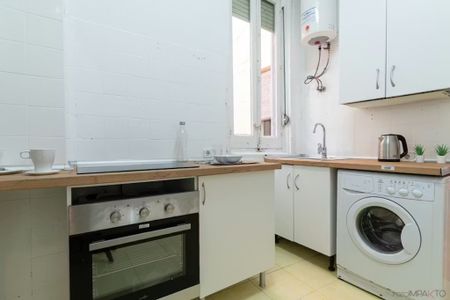 Calle de San Vicente Ferrer, Madrid, Community of Madrid 28015 - Foto 3