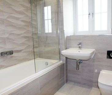 3 bedroom semi-detached house to rent - Photo 6