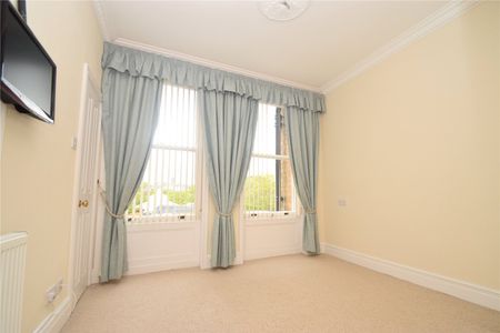 1 bed apartment to rent in The Crescent, Scarborough, YO11 - Photo 5