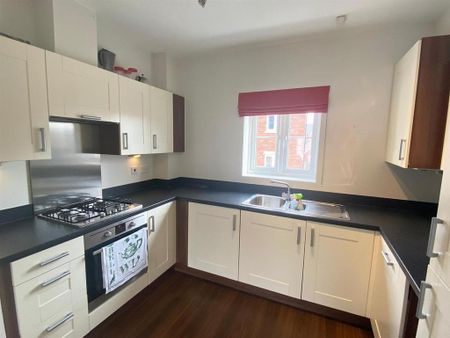 2 bedroom coach house to rent - Photo 5