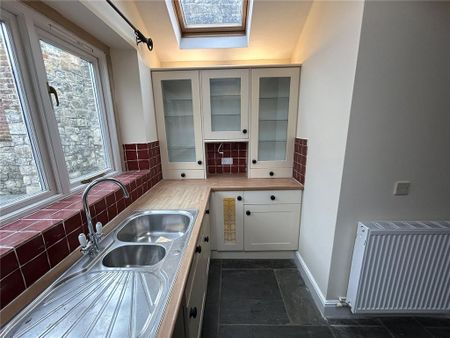 4 bedroom detached house to rent - Photo 5