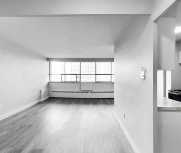 For Lease - 65 Thorncliffe Park Drive Unit# 907, Toronto, Ontario - Photo 2