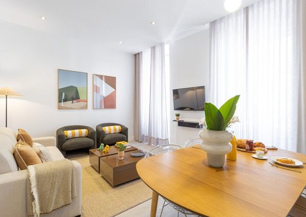 Calle del Carnero, Madrid, Community of Madrid 28005