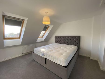 3 bedroom semi-detached house to rent - Photo 2